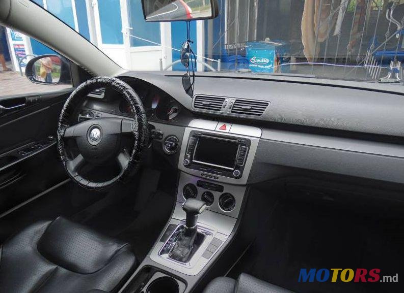 2006' Volkswagen Passat photo #1