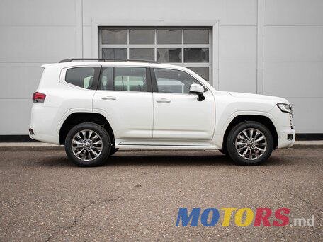 2022' Toyota Land Cruiser STANDARD photo #2