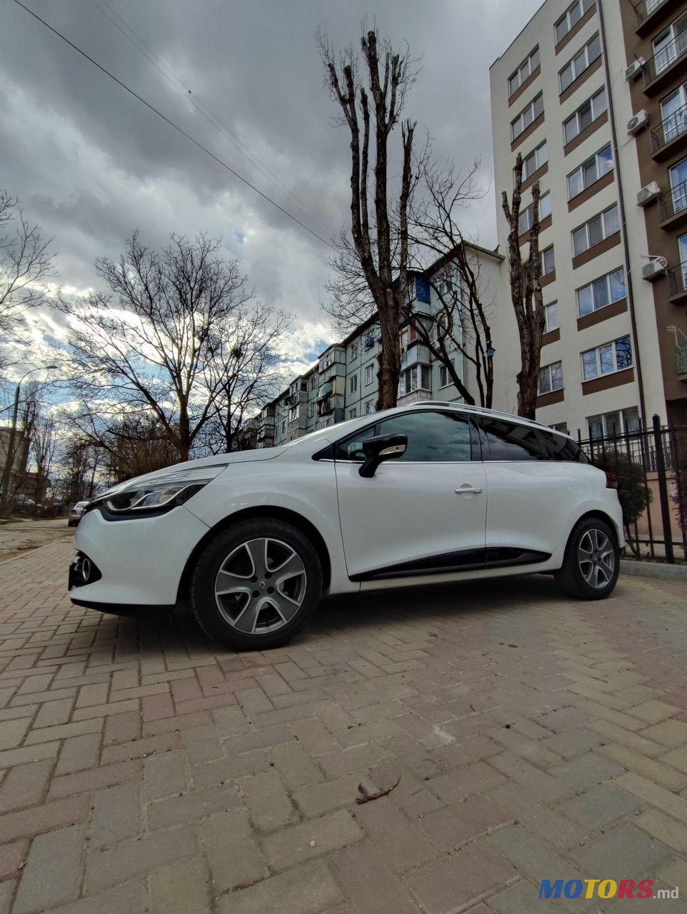 2015' Renault Clio photo #2