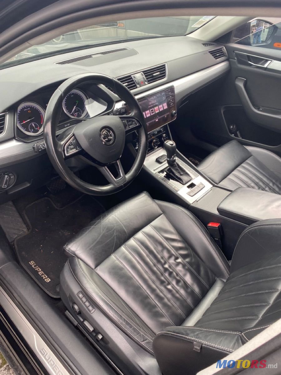 2020' Skoda Superb photo #6