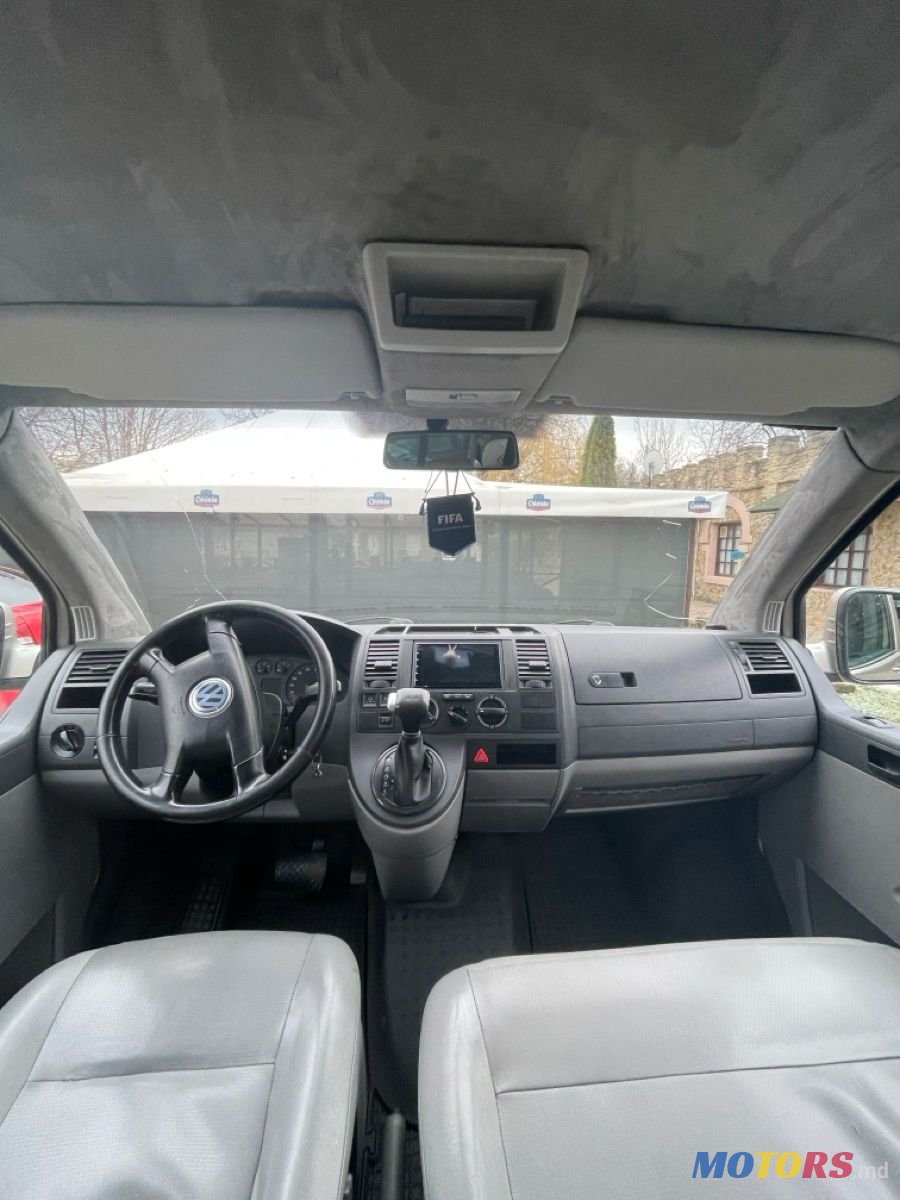 2006' Volkswagen Transporter photo #6