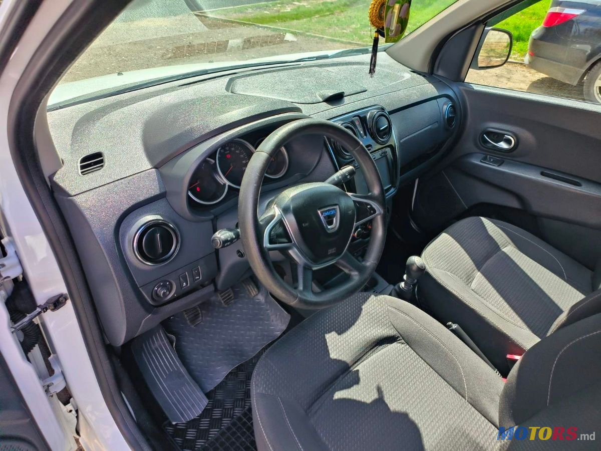 2017' Dacia Lodgy photo #5