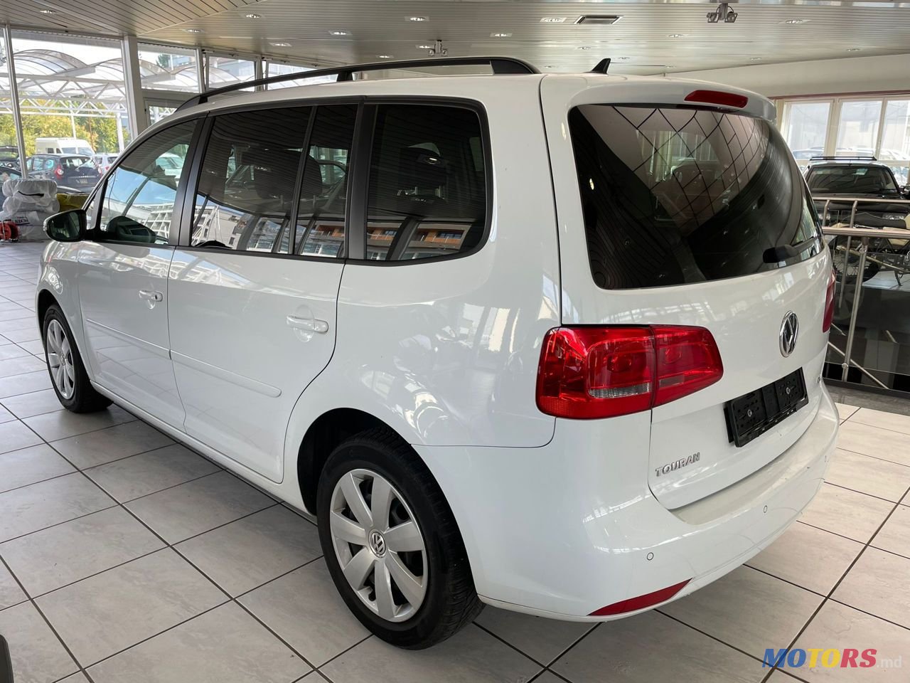 2015' Volkswagen Touran photo #3