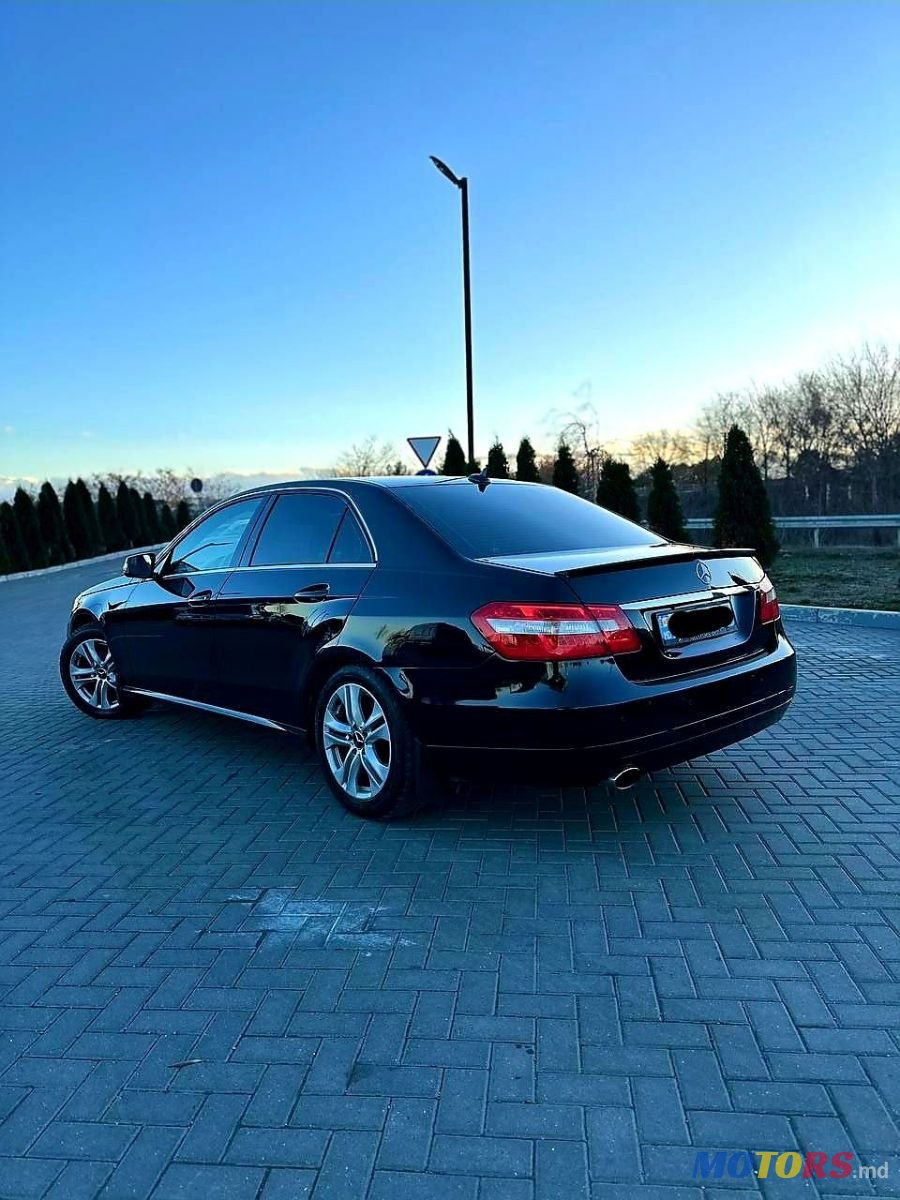 2012' Mercedes-Benz E-Class photo #2