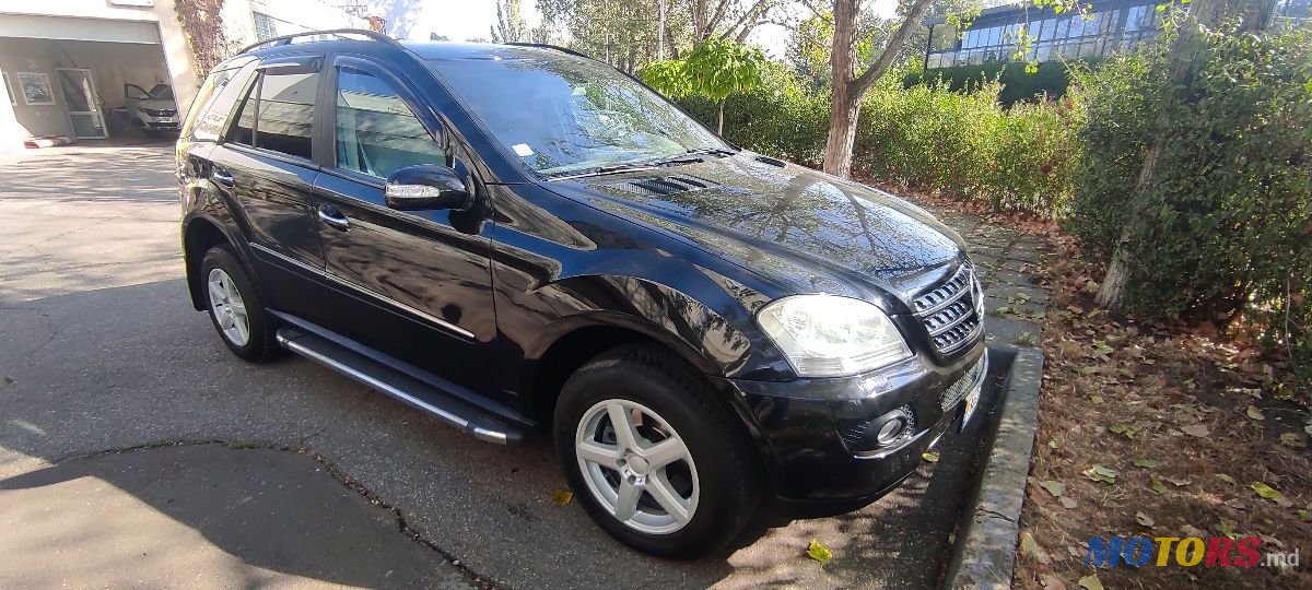 2008' Mercedes-Benz M Класс photo #1