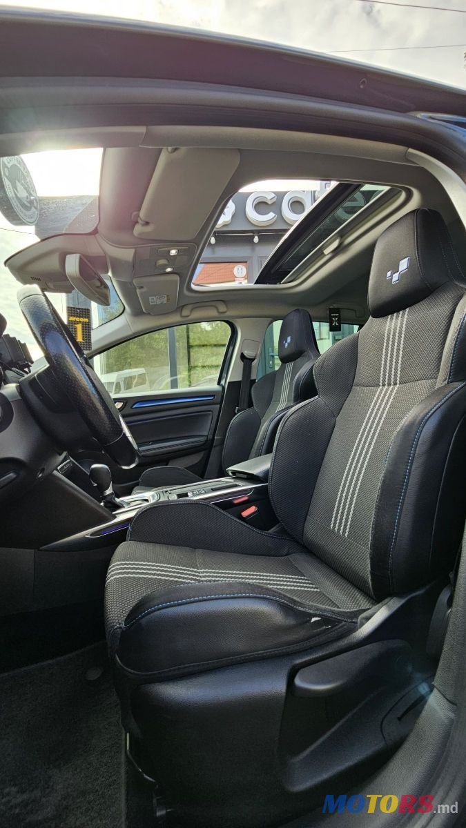 2017' Renault Megane photo #3