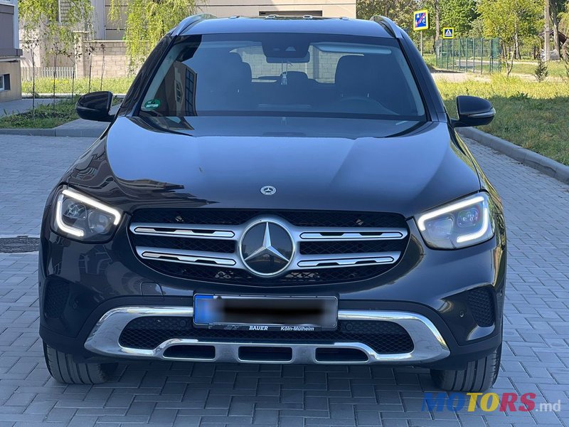 2021' Mercedes-Benz GLC photo #2