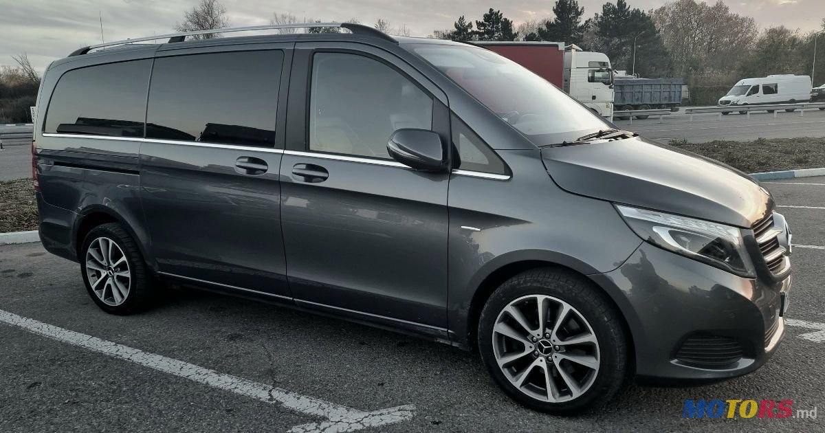 2017' Mercedes-Benz V-Class photo #1