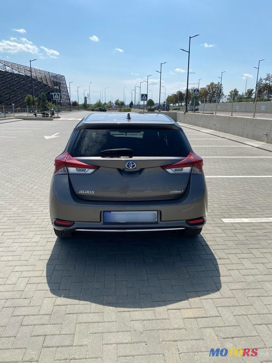 2017' Toyota Auris photo #3