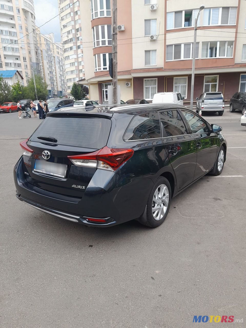 2015' Toyota Auris photo #3