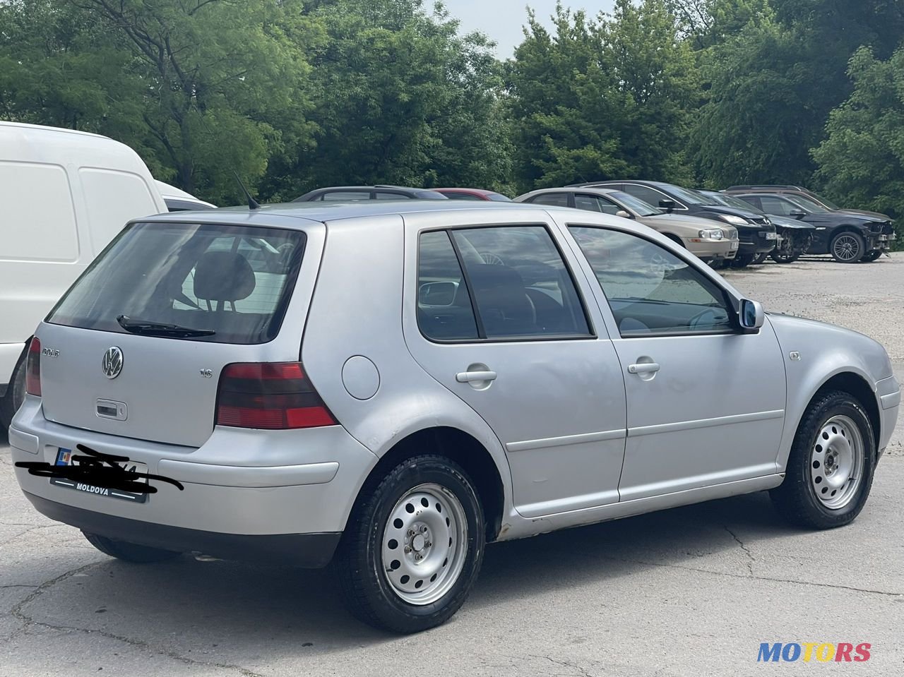 2001' Volkswagen Golf photo #3