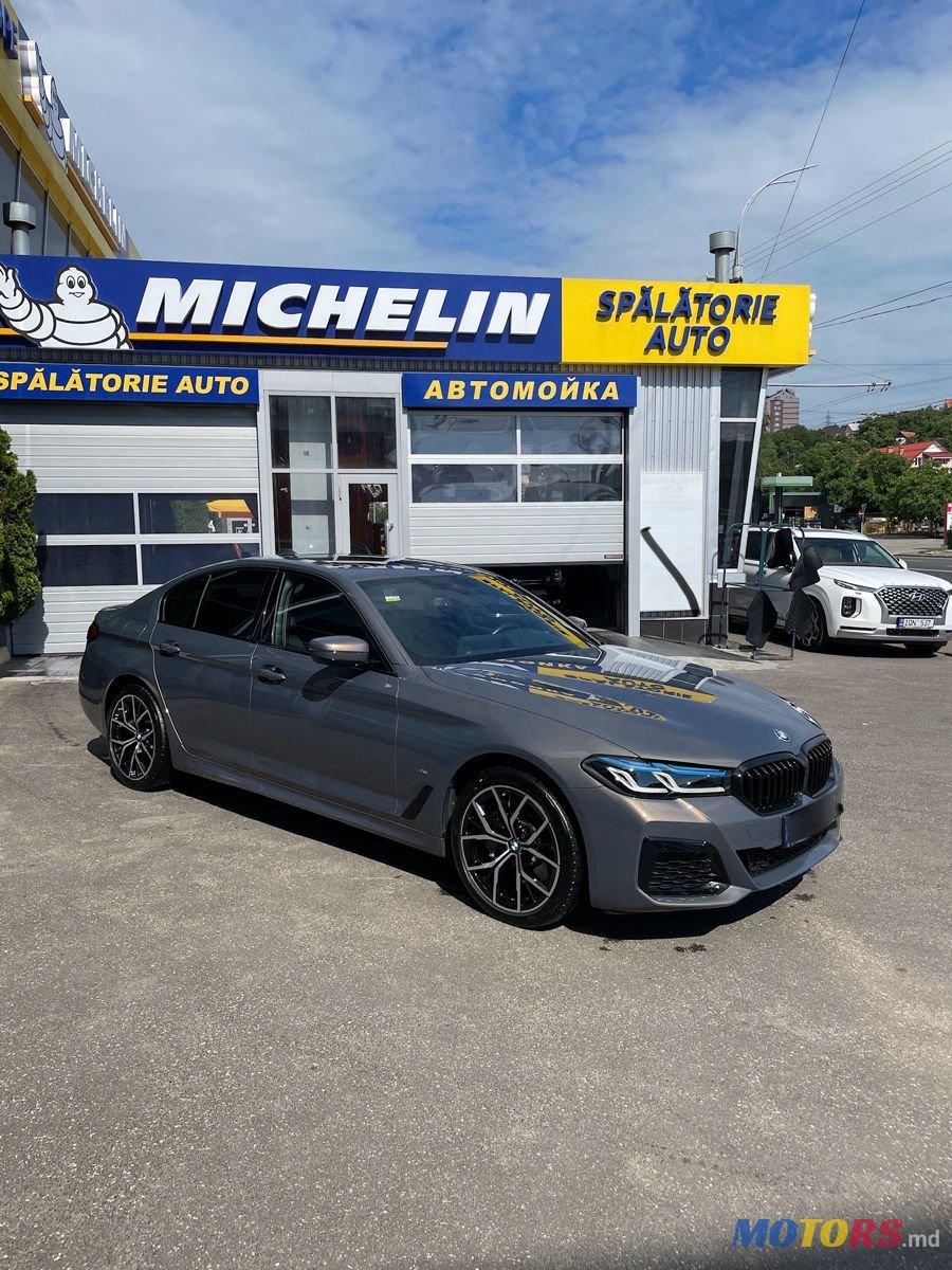 2022' BMW 5 Series photo #5