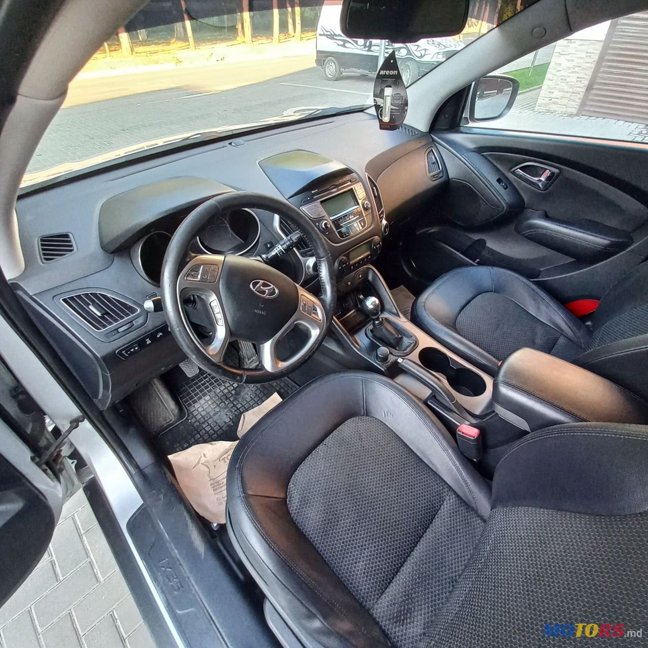 2012' Hyundai ix35 photo #6