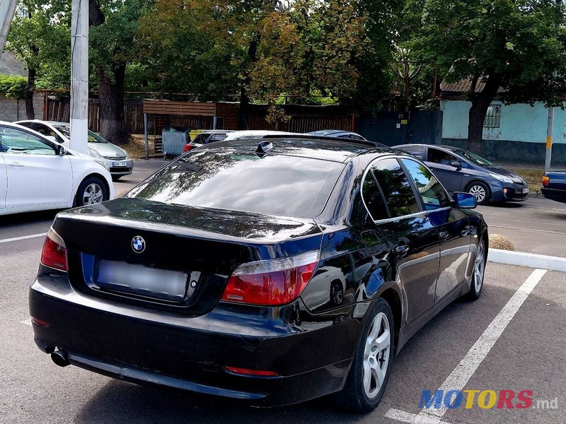 2009' BMW 5 Series photo #3