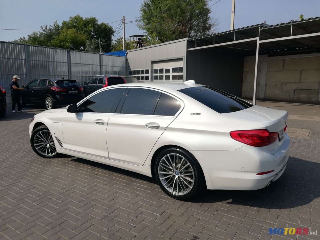 2018' BMW 5 Series photo #3