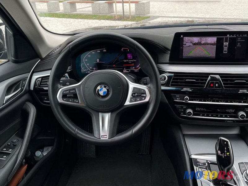 2020' BMW 5 Series photo #6