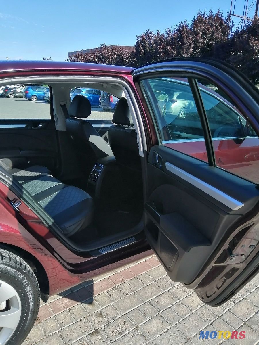 2009' Skoda Superb photo #6