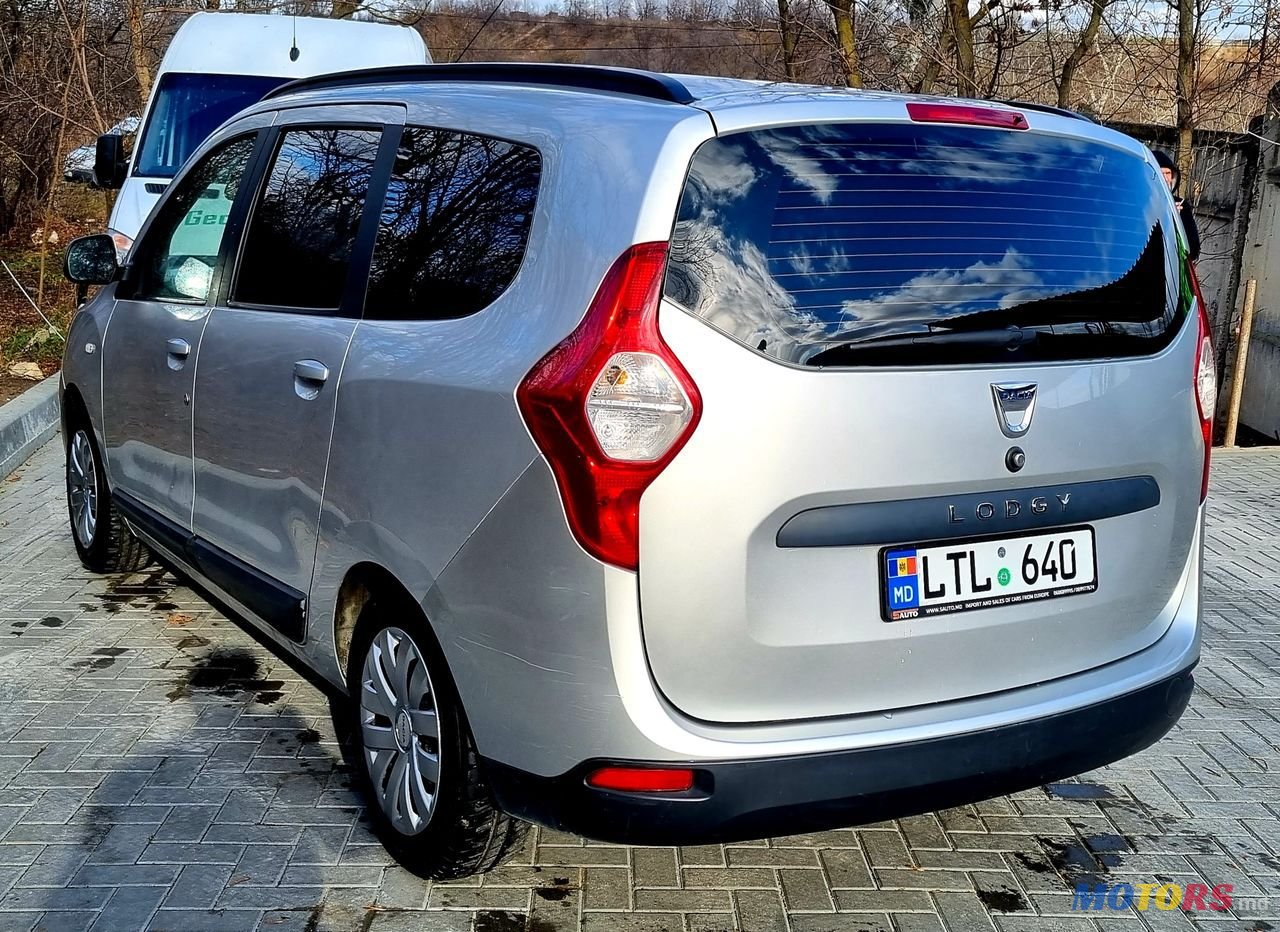 2014' Dacia Lodgy photo #4