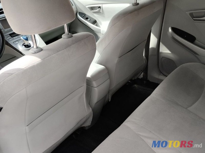 2014' Toyota Prius photo #3
