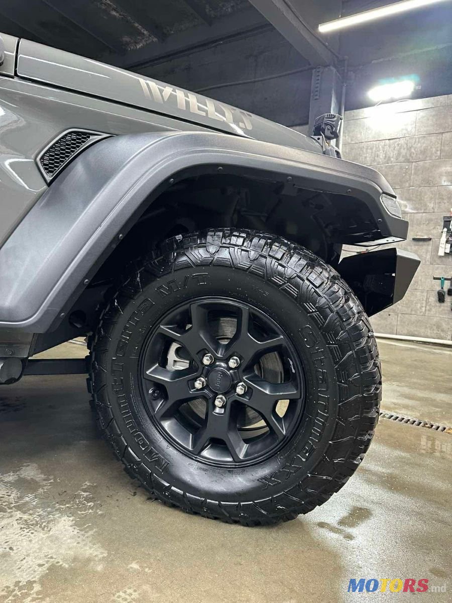 2020' Jeep Wrangler photo #2