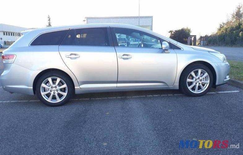 2010' Toyota Avensis photo #1