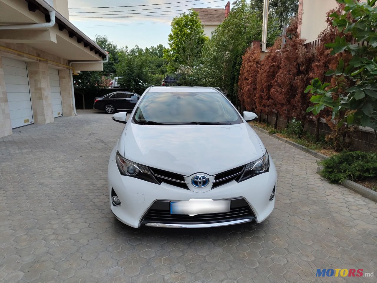 2015' Toyota Auris photo #1