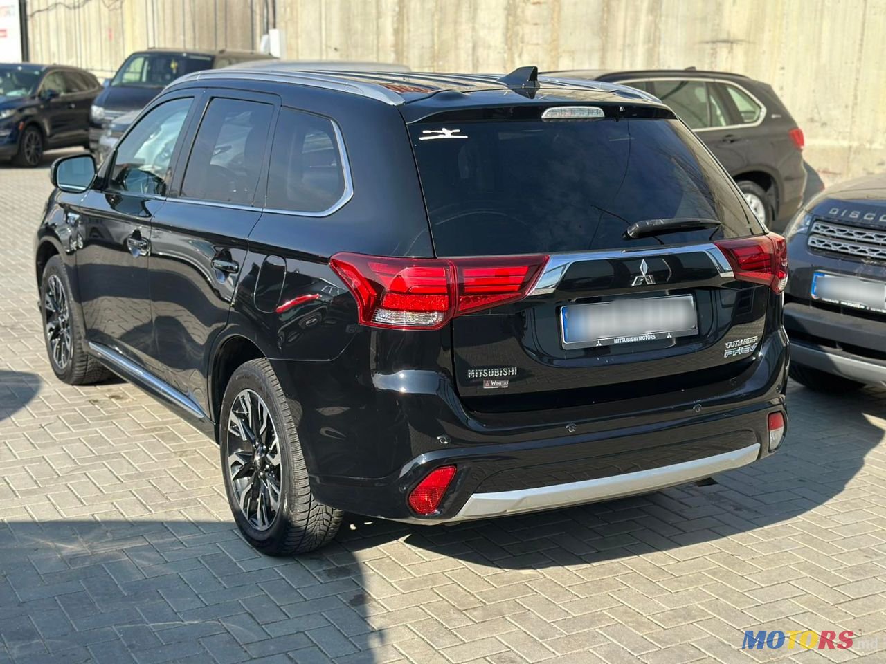 2015' Mitsubishi Outlander photo #5