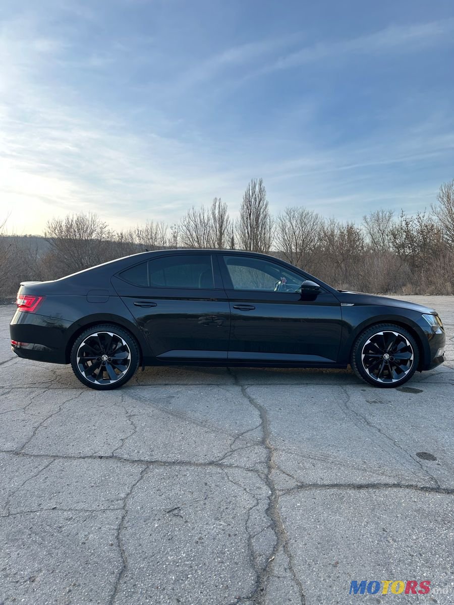 2019' Skoda Superb photo #3