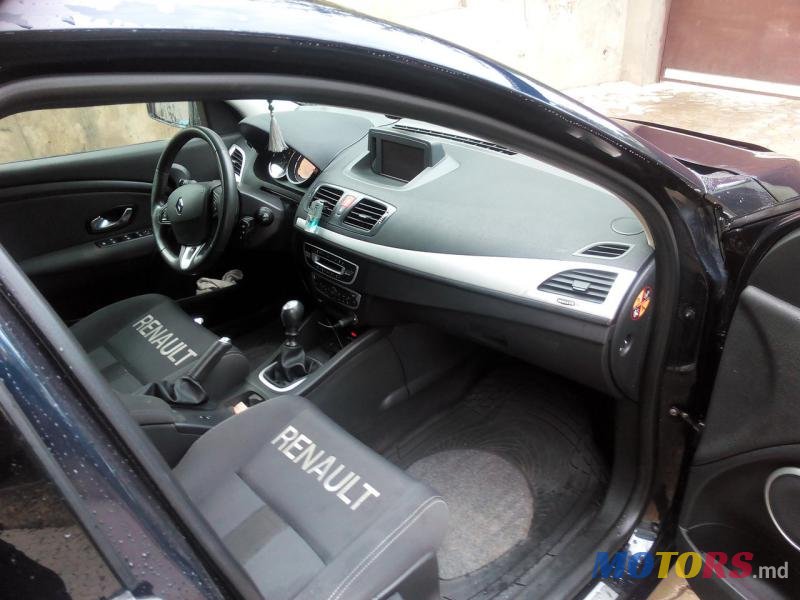 2009' Renault Megane photo #2