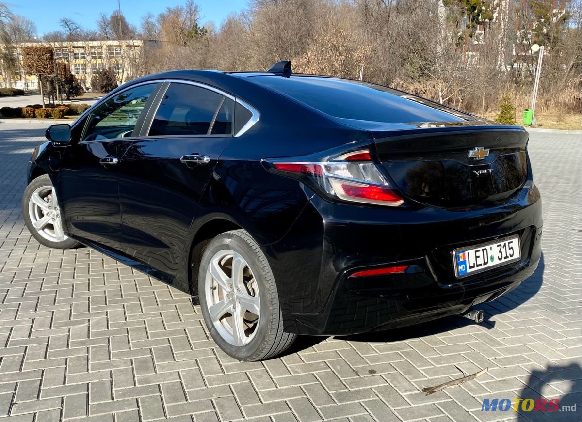 2017' Chevrolet Volt photo #4