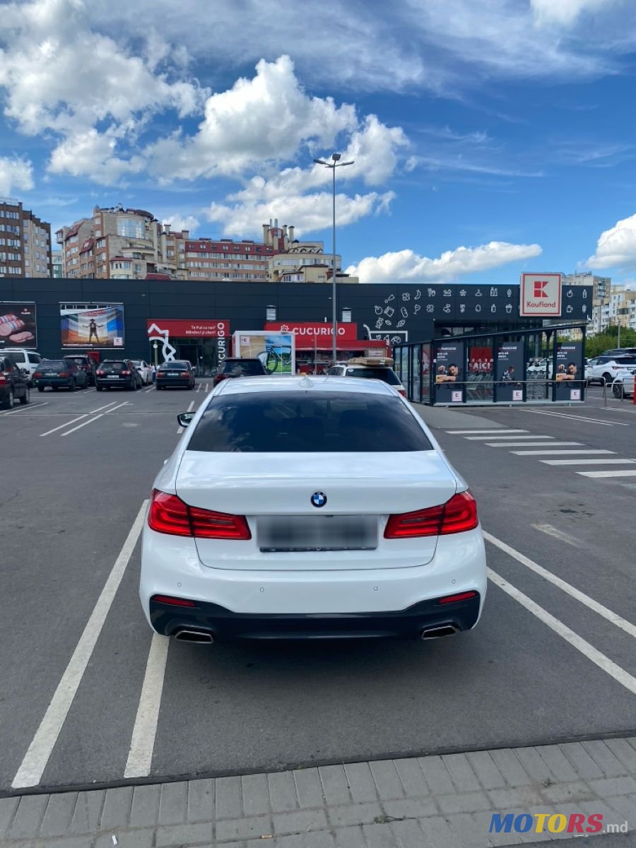 2020' BMW 5 Series photo #5