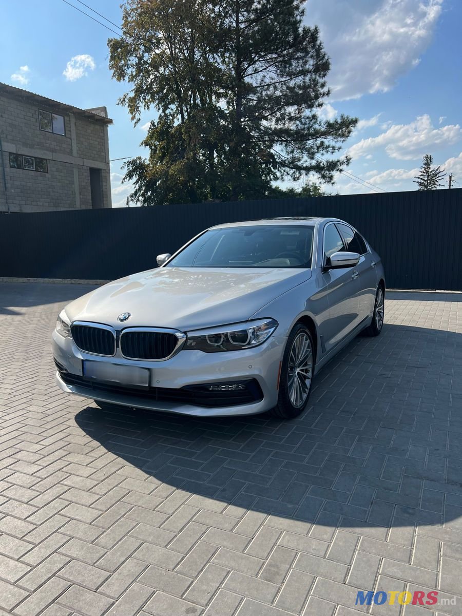 2017' BMW 5 Series photo #2