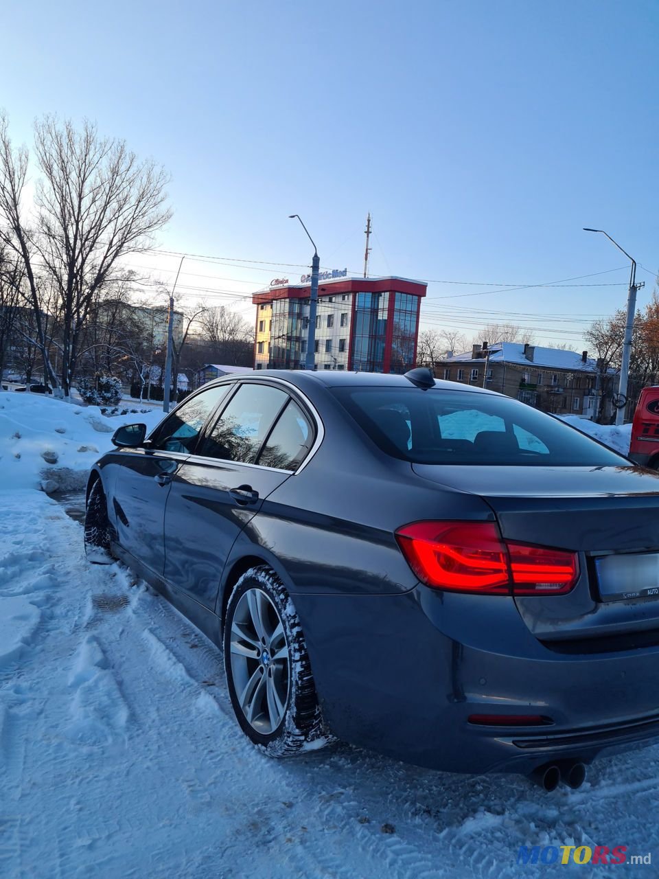 2016' BMW 3 Series photo #5
