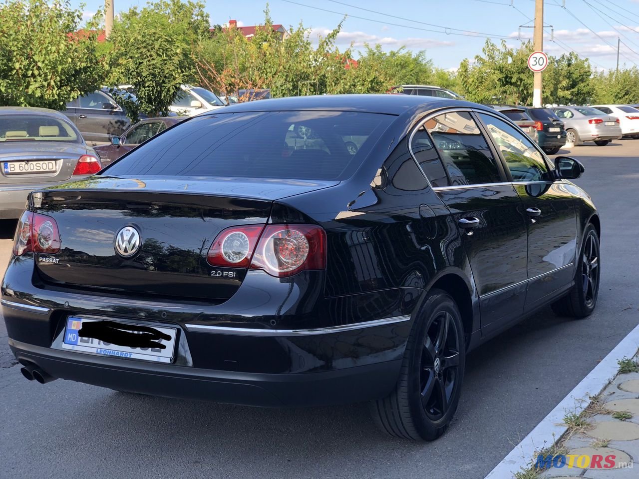 2006' Volkswagen Passat photo #3