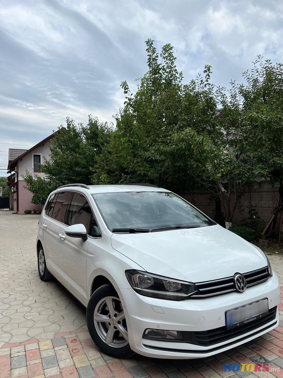 2016' Volkswagen Touran photo #5