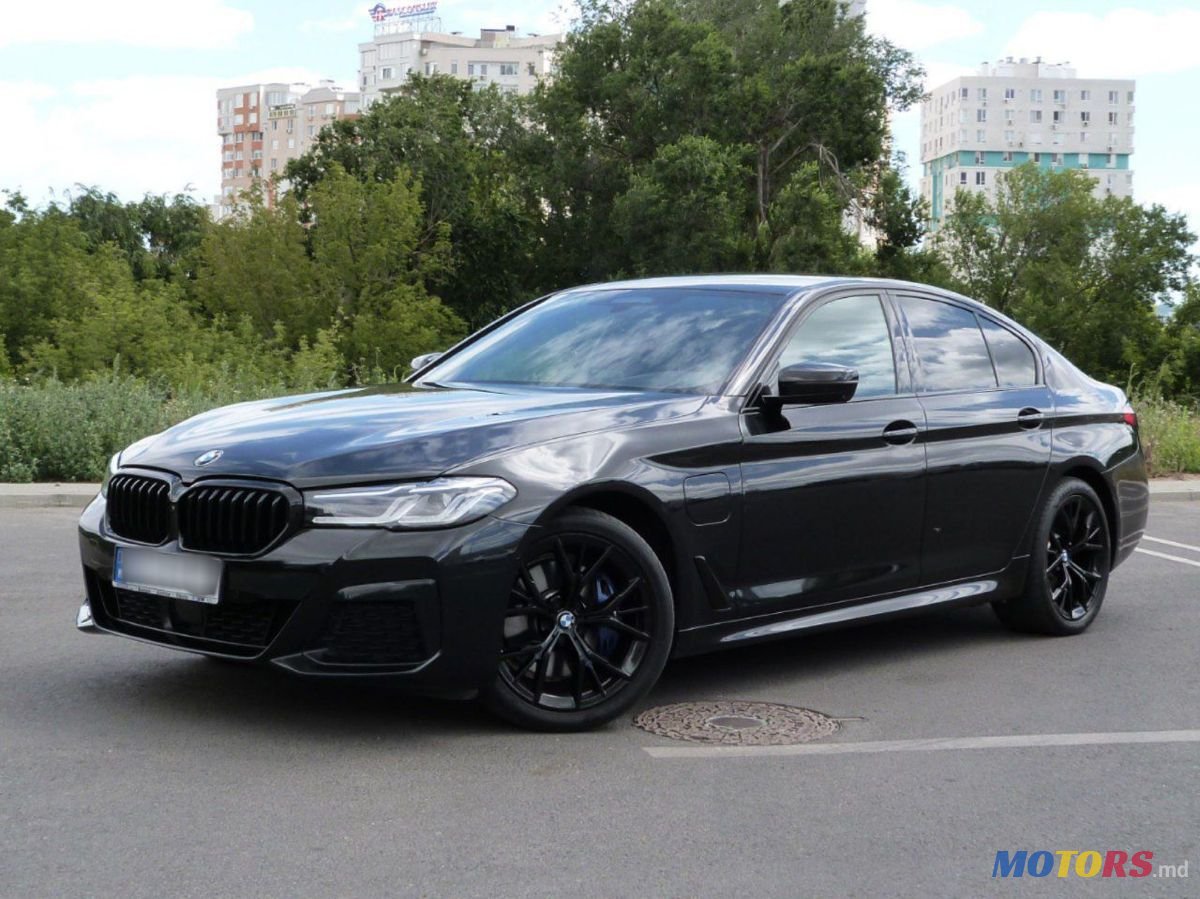 2020' BMW 5 Series photo #1