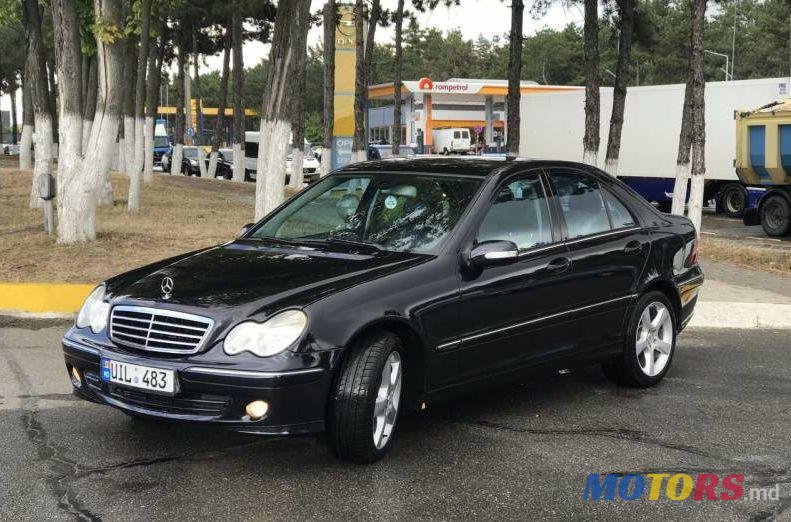 2006' Mercedes-Benz C photo #1