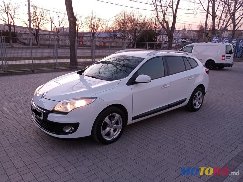 2013' Renault Megane photo #1