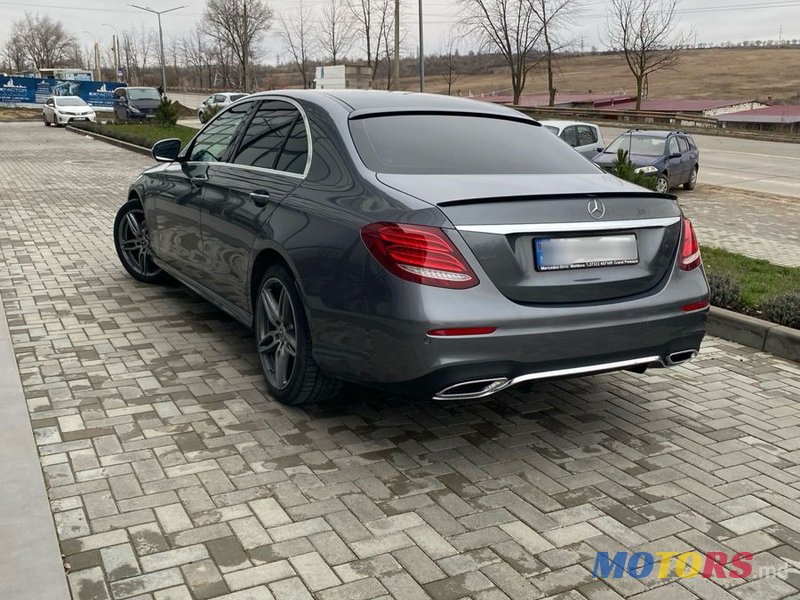 2018' Mercedes-Benz E-Class photo #2