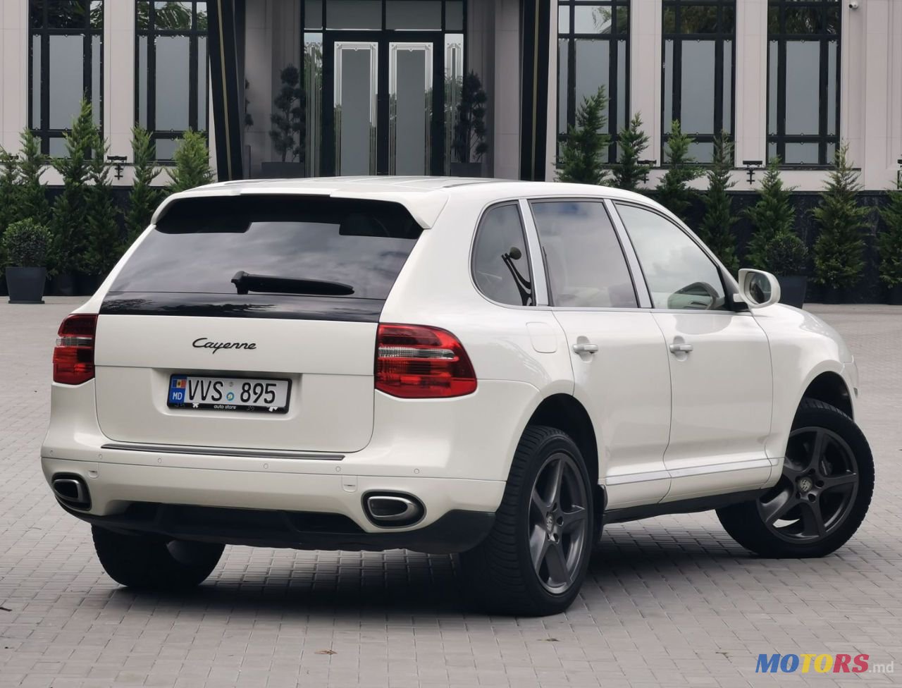 2009' Porsche Cayenne photo #4