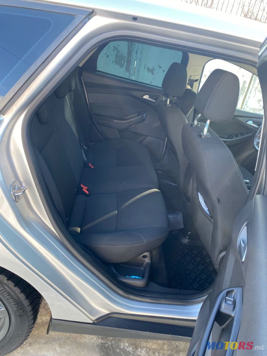 2016' Ford Focus photo #5