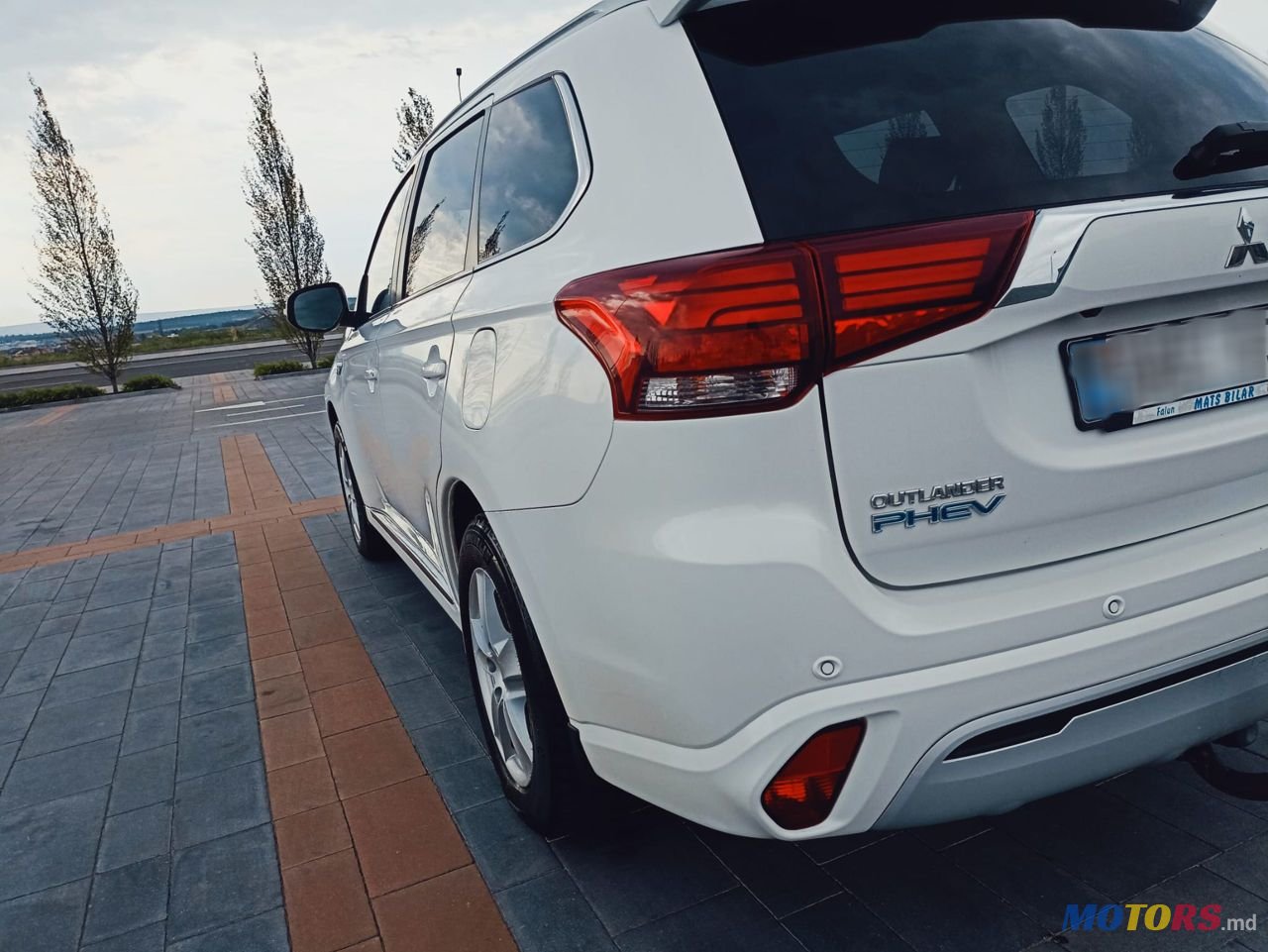 2019' Mitsubishi Outlander photo #3