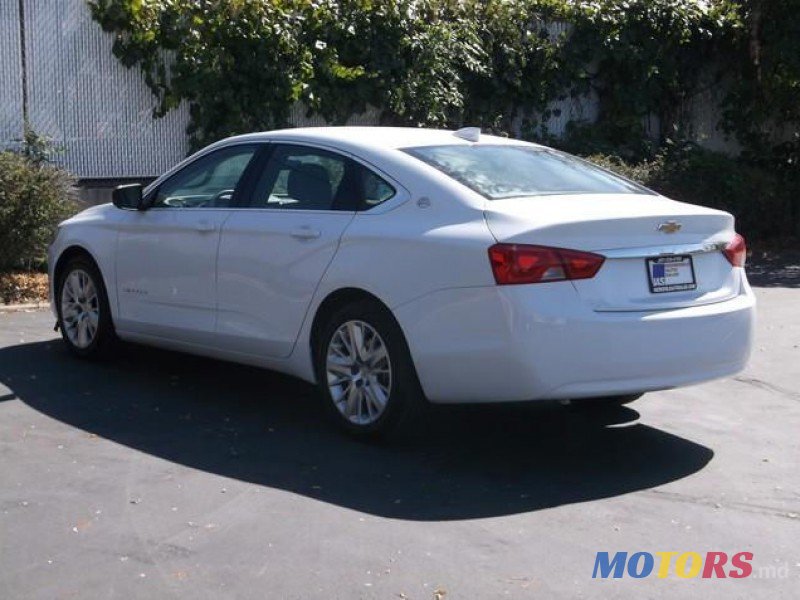 2015' Chevrolet Avalanche photo #2