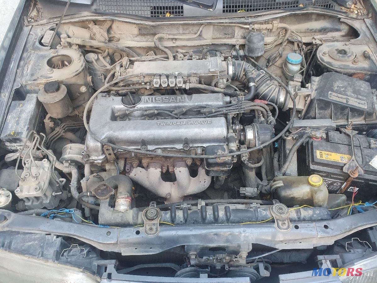 1993' Nissan Primera photo #3