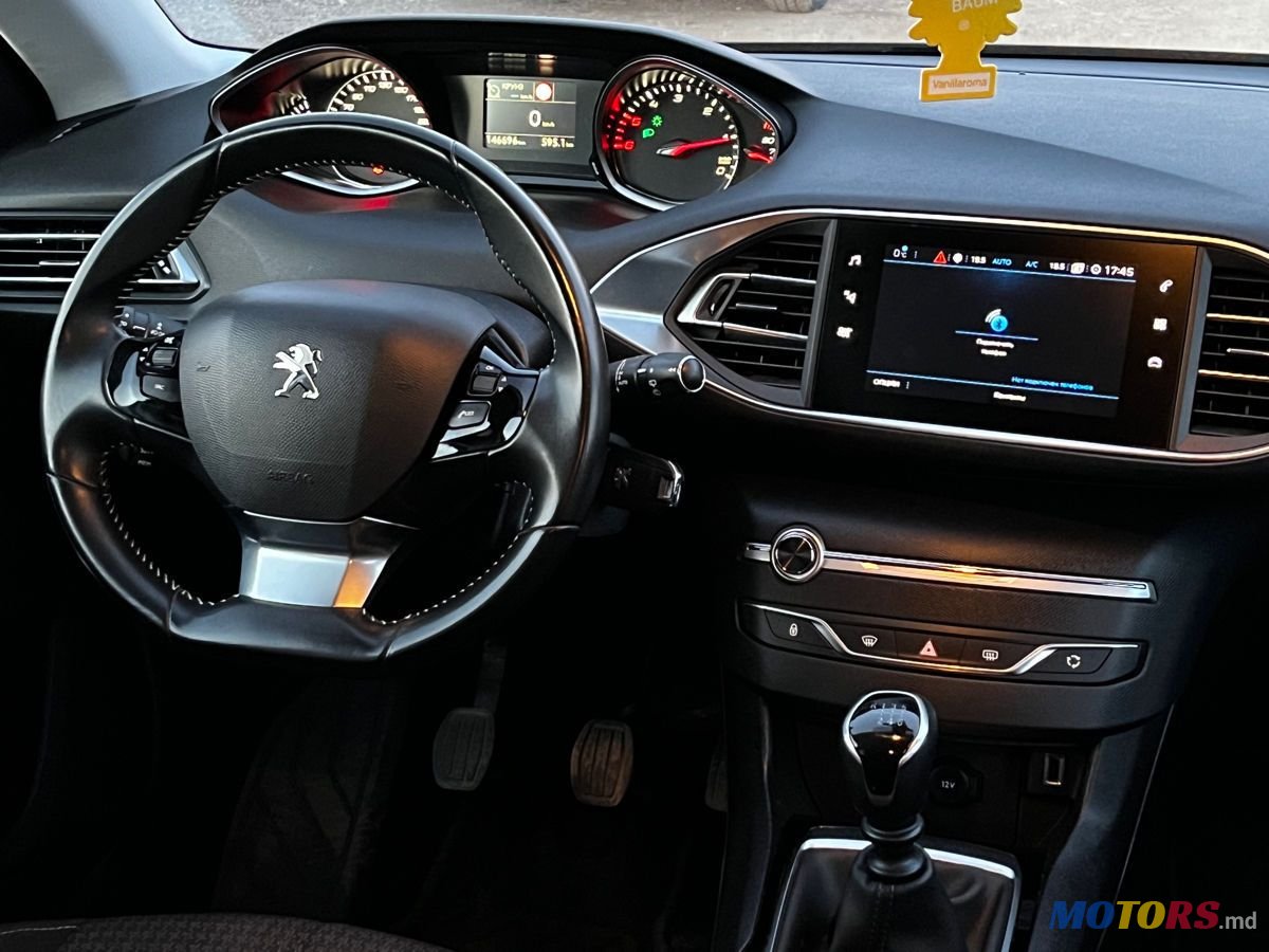 2019' Peugeot 308 photo #6