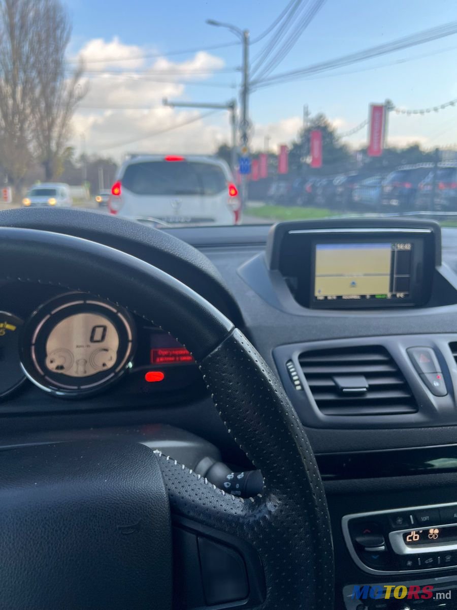 2014' Renault Megane photo #6