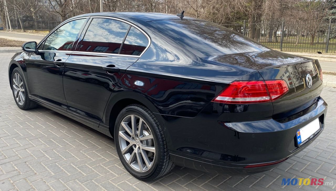 2018' Volkswagen Passat photo #5