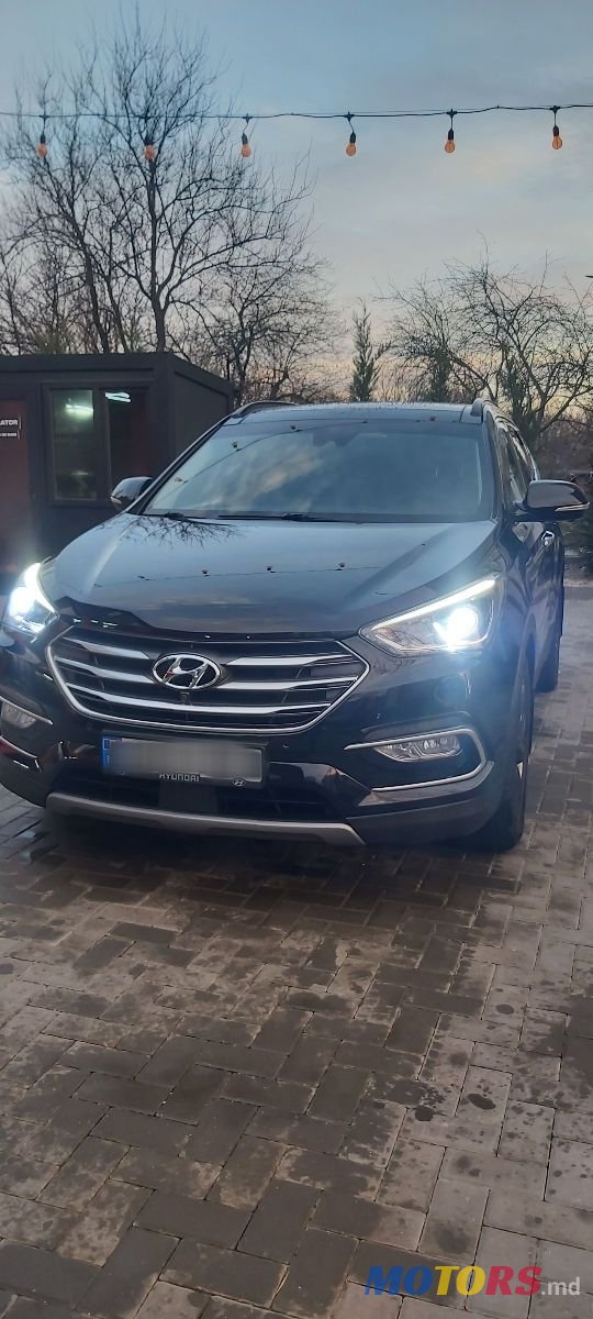 2016' Hyundai Santa Fe photo #5