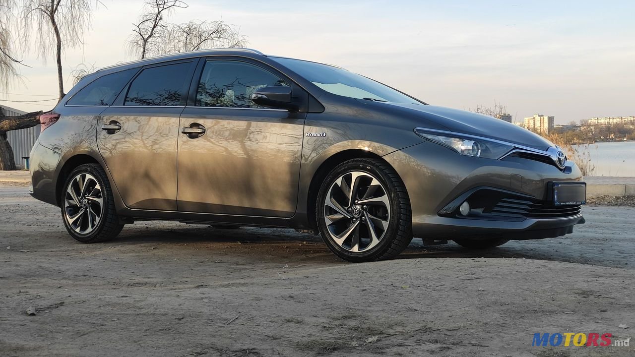 2016' Toyota Auris photo #1