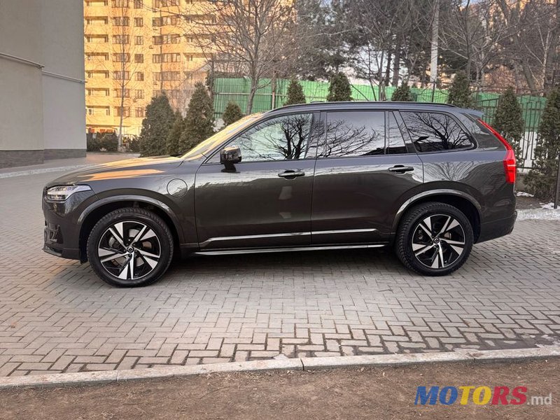 2021' Volvo XC90 photo #3